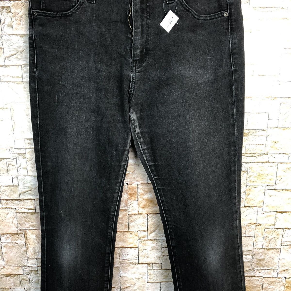 Uniqlo Uniqlo Jeans Black Denim Pants #7596 Size US 31 - 6 Thumbnail