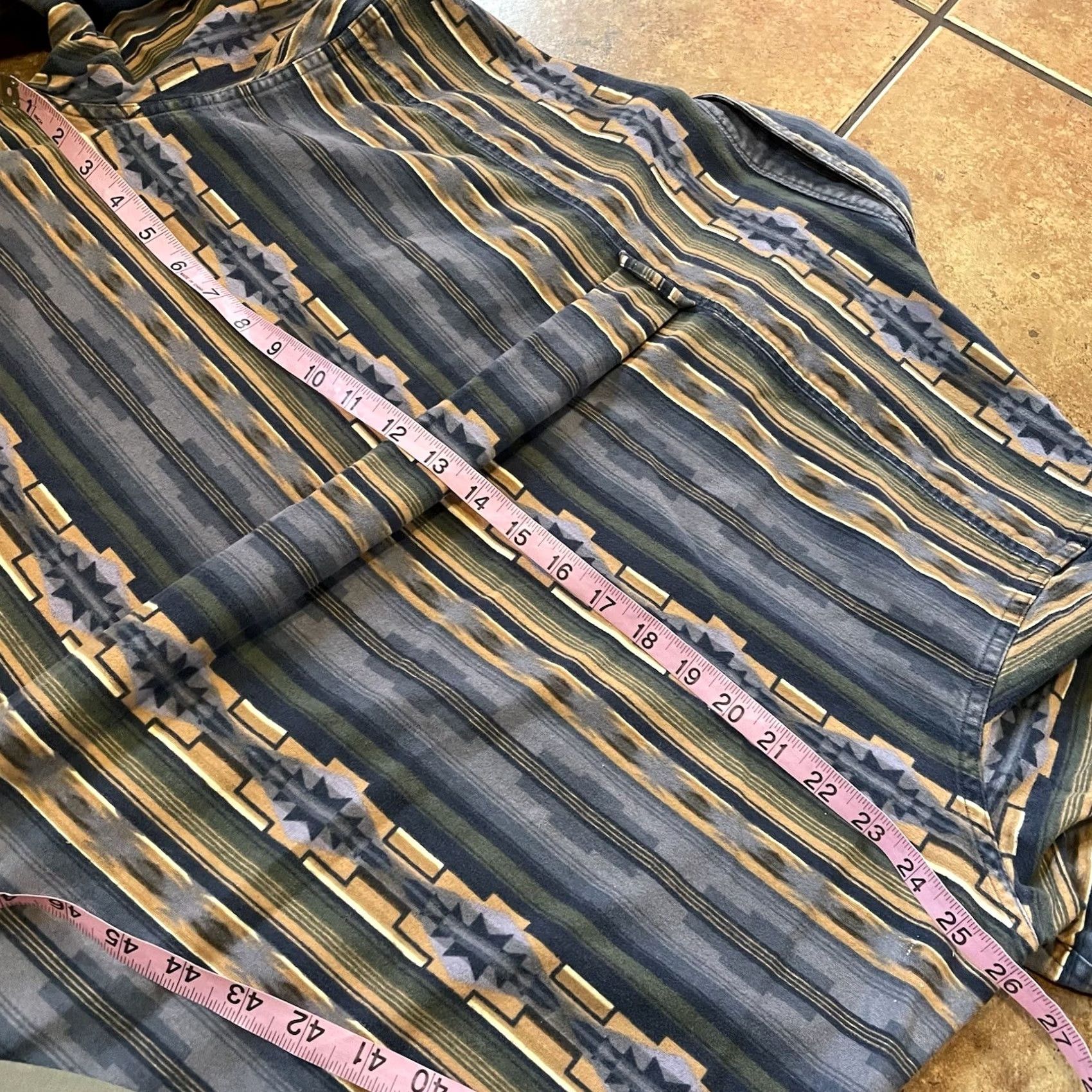 Vintage VINTAGE Woolrich Shirt Mens L Button-Down Southwest Aztec Flannel Size US L / EU 52-54 / 3 - 6 Thumbnail