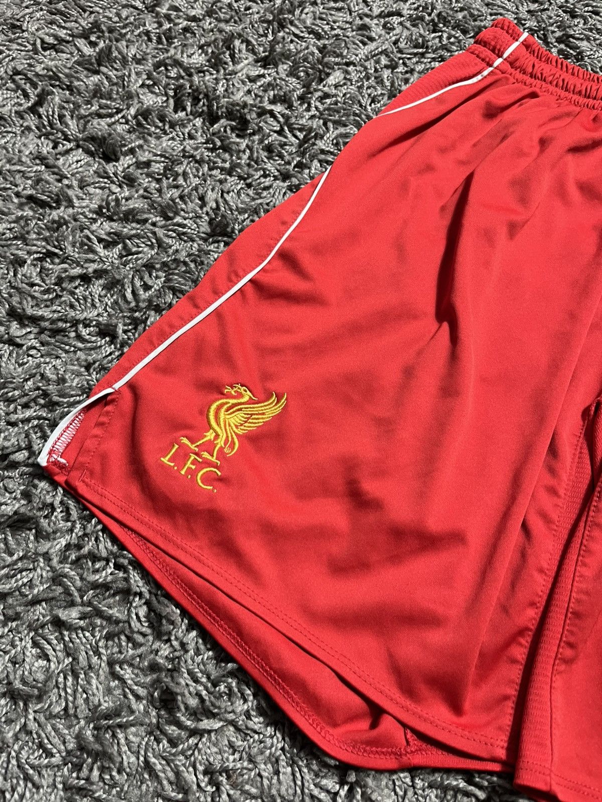 Warrior WARRIOR LIVERPOOL 2014/15 SOCCER POLYESTER SHORTS FOOTBALL Size US 34 / EU 50 - 2 Thumbnail