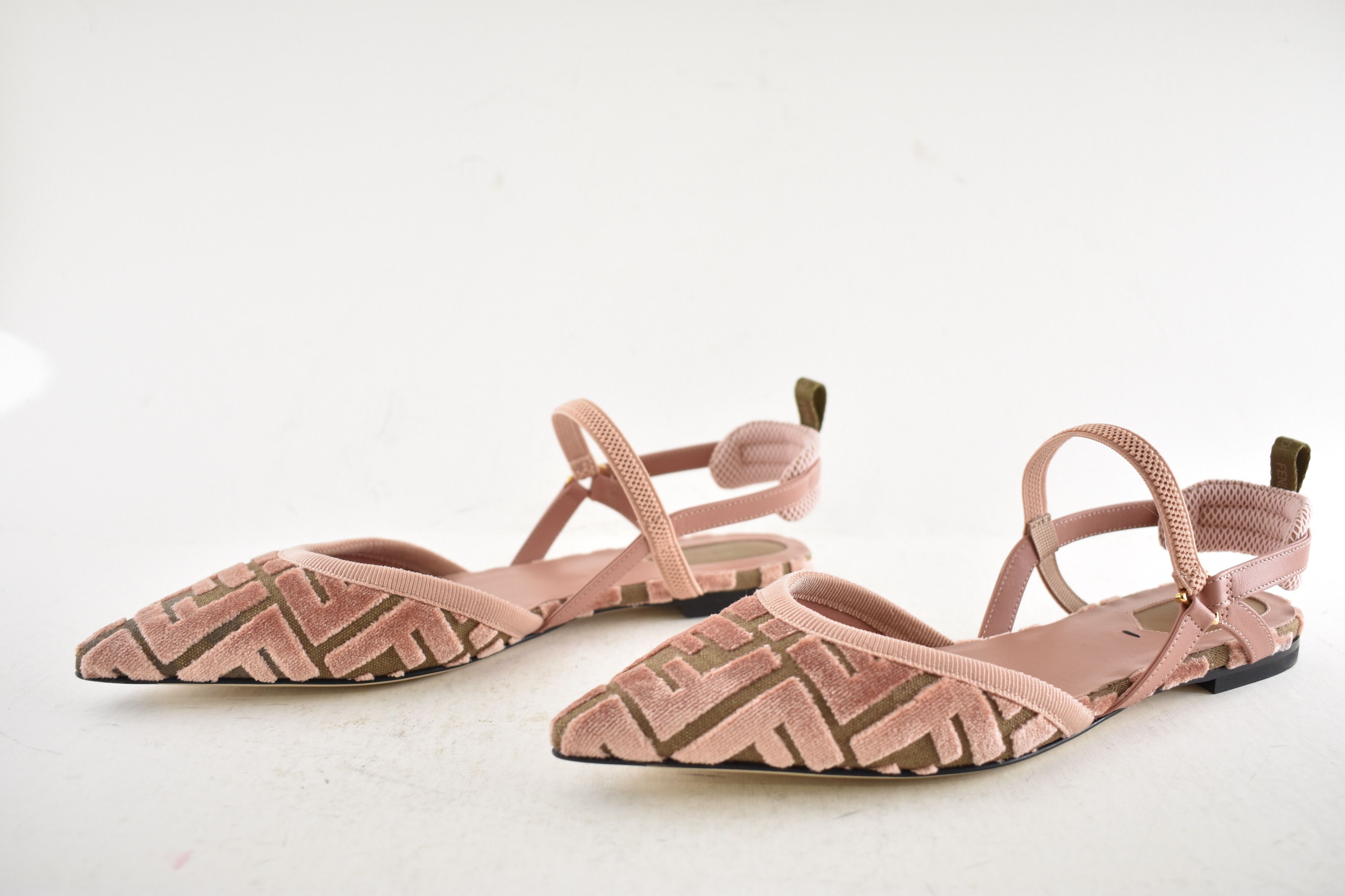 Fendi Fendi Colibri Lite Beige Velvet FF Logo Slingback Flat 37.5 Size US 7.5 / IT 37.5 - 15 Thumbnail