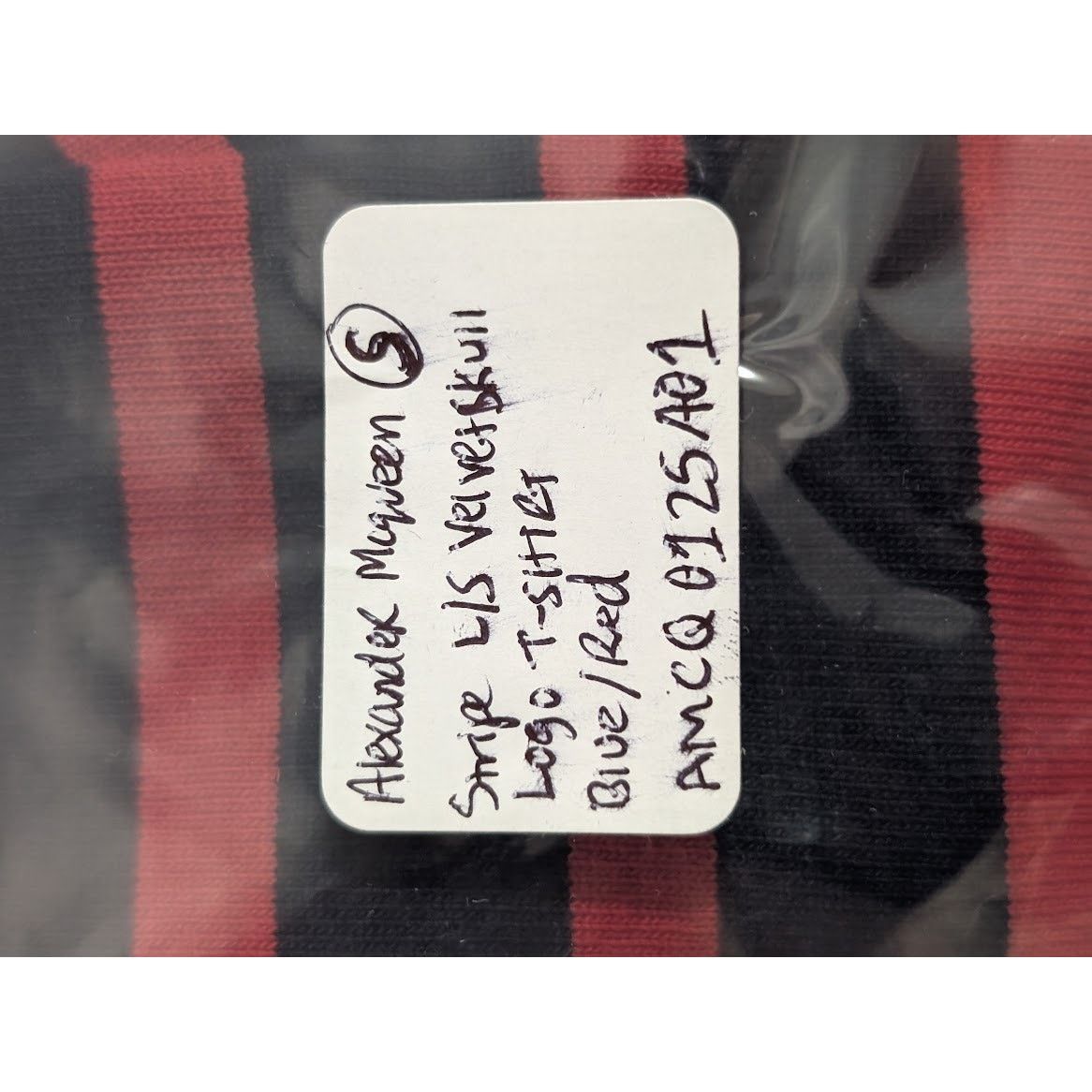 Alexander McQueen o1rshd1 Stripe Long Sleeve Velvet Skull Logo T-Shirt Size US S / EU 44-46 / 1 - 16 Thumbnail