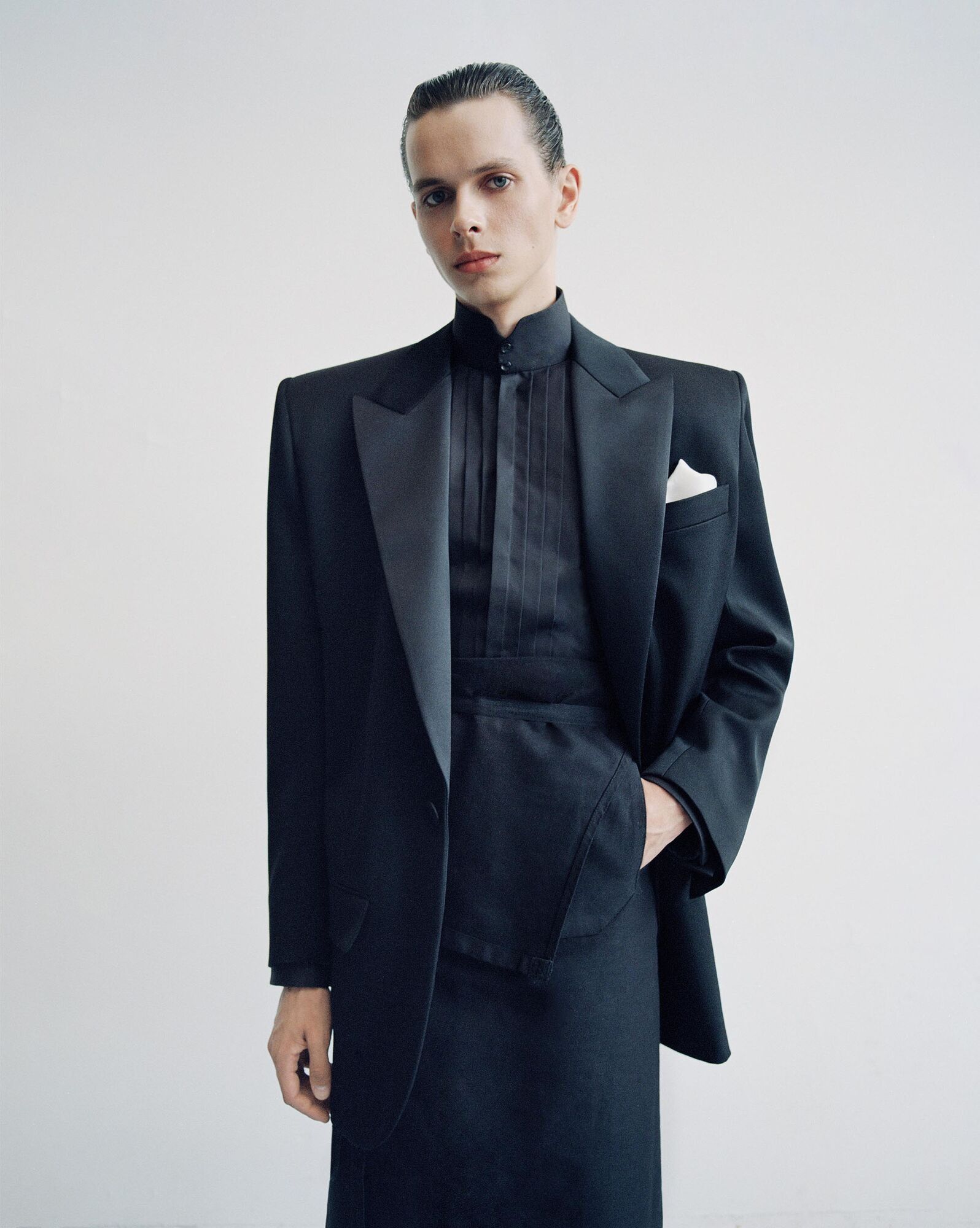 Saint Laurent Paris o1s1wg111224 Pleated Shirt in Poplin in Black Size US M / EU 48-50 / 2 - 2 Thumbnail