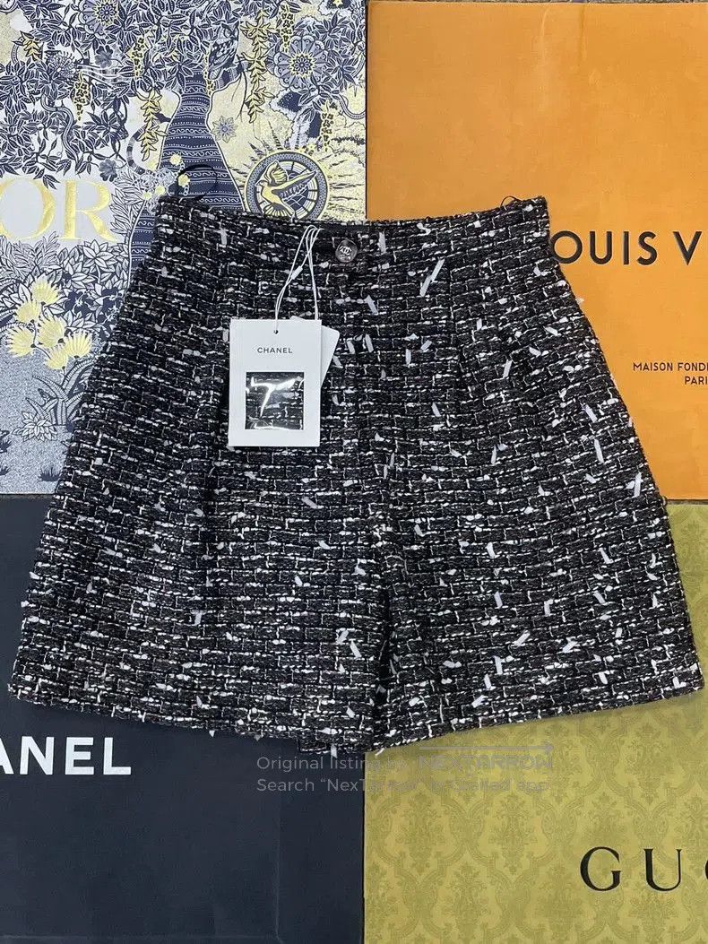 Chanel 24A Tweed Wide-Leg Shorts.
