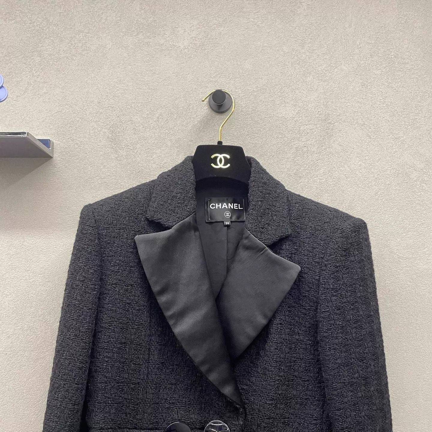 Chanel Chanel black waist-cinching V-neck blazer women's Size S / US 4 / IT 40 - 4 Thumbnail