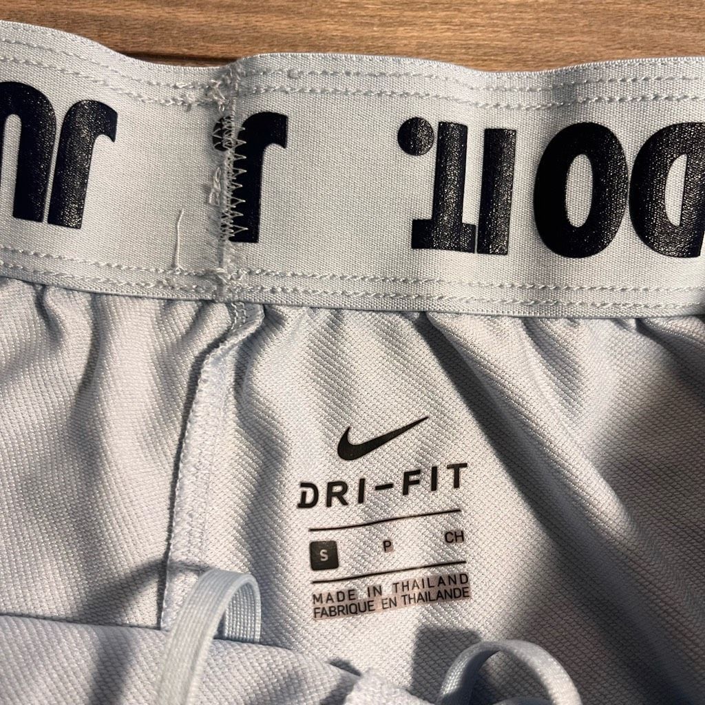 Nike Nike Light Blue Athletic Workout Shorts Women Small Bin J-28 Size 26" / US 2 / IT 38 - 2 Thumbnail