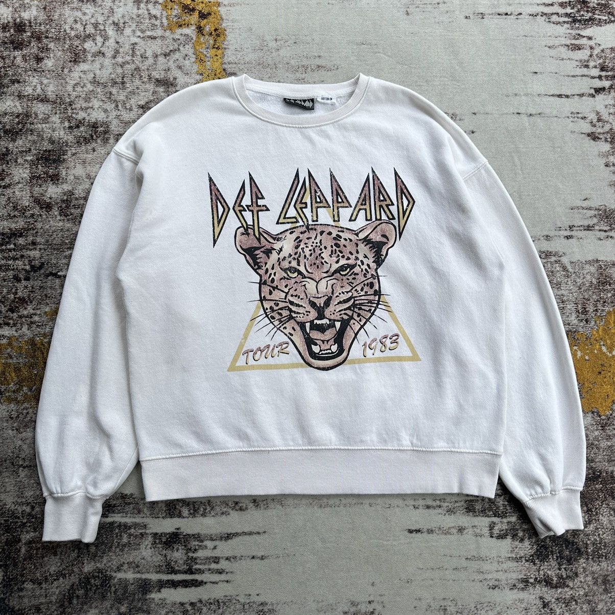 Band Tees VINTAGE DEF LEPARD BAND BIG LOGO SWEATSHIRT Size US M / EU 48-50 / 2 - 2 Thumbnail