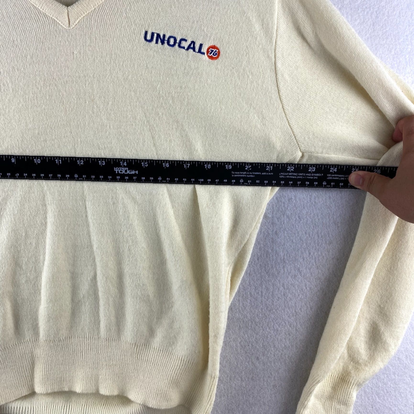 THE GREAT VINTAGE The Great Train Robbery Sweater Womens M Knit Pullover Long Sleeve V-Neck Beige 70s 80s Logo Accents Casual Size M / US 6-8 / IT 42-44 - 6 Thumbnail