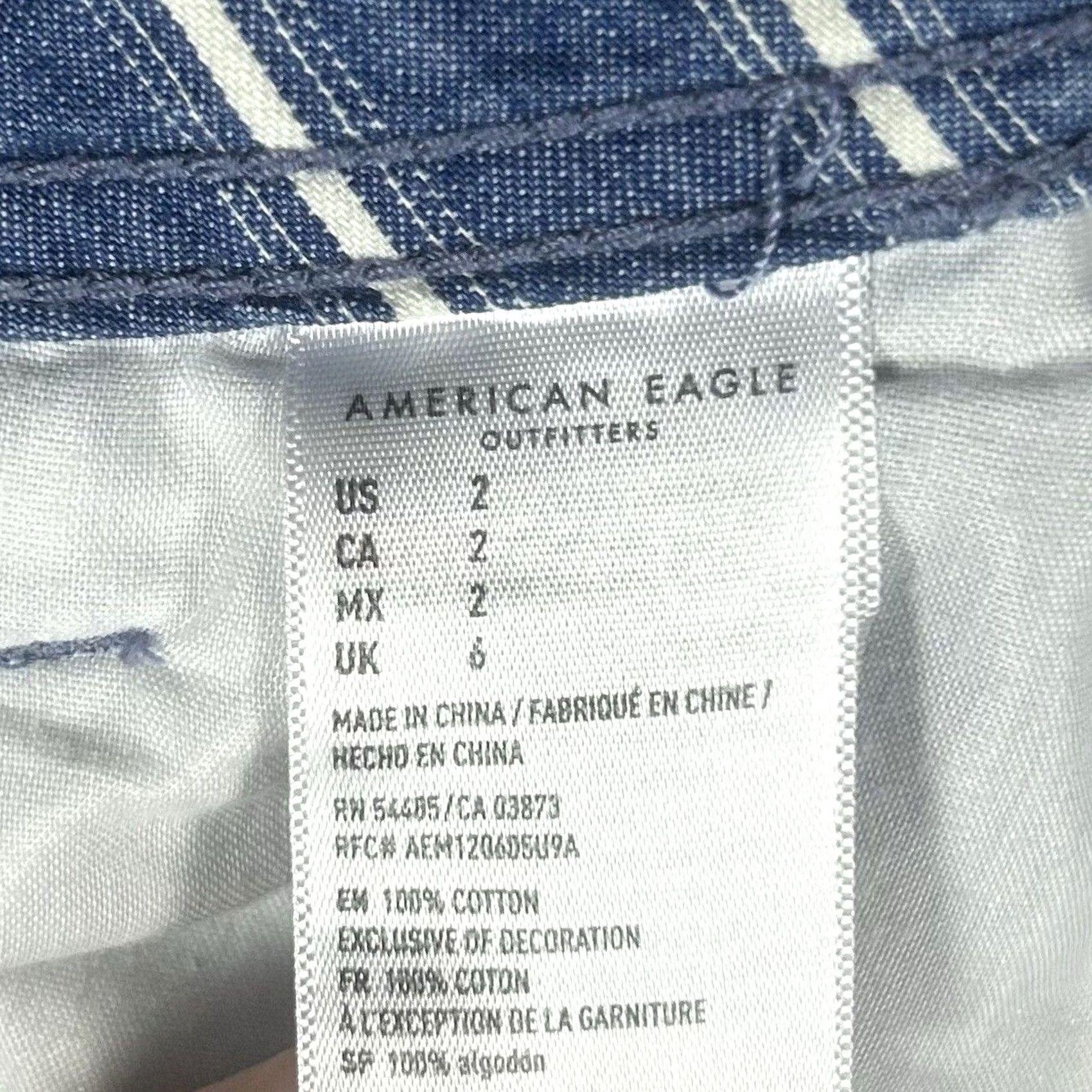 American Eagle Outfitters American Eagle Outfitters Jean Shorts Womens Size 2 Blue Striped Mom Style 2.5" Inseam AEO Size 26" / US 2 / IT 38 - 3 Thumbnail