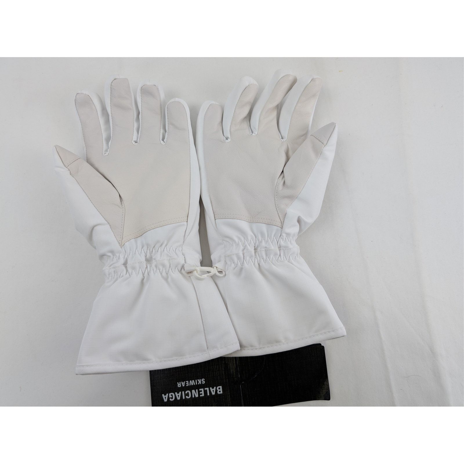 Balenciaga o1rshd1 Size: M / Ripstop Ski Gloves in White Size ONE SIZE - 1 Thumbnail