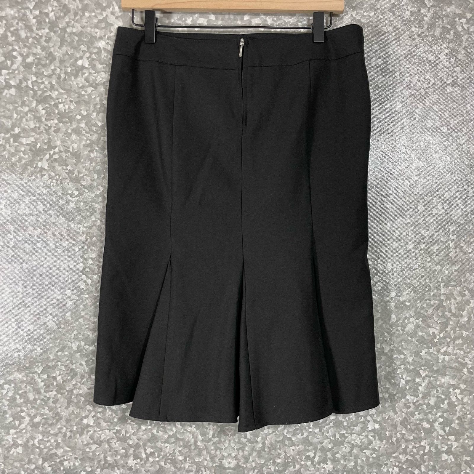 United Colors Of Benetton United Colors of Benetton Black Skirt - Euro 42 (US Medium) Size 30" / US 8 / IT 44 - 7 Thumbnail
