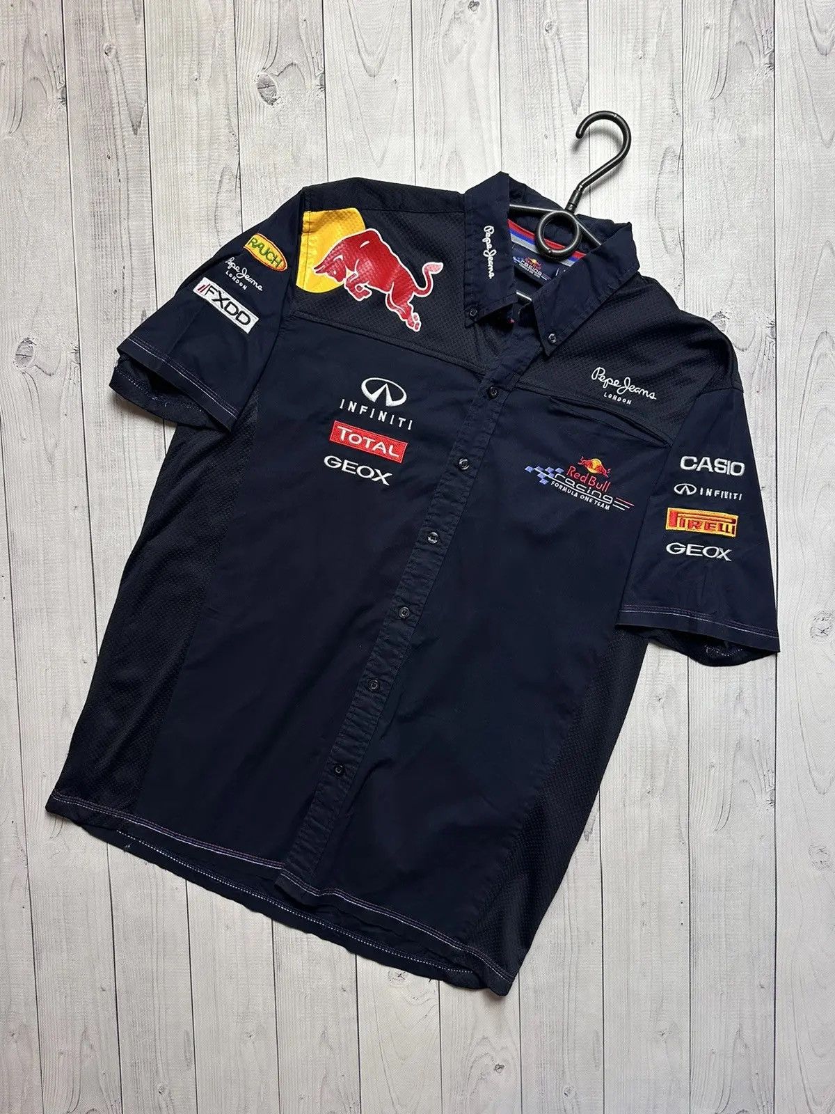 Red Bull Vintage Red Bull racing shirt big logo size M rare Size US M / EU 48-50 / 2 - 2 Thumbnail