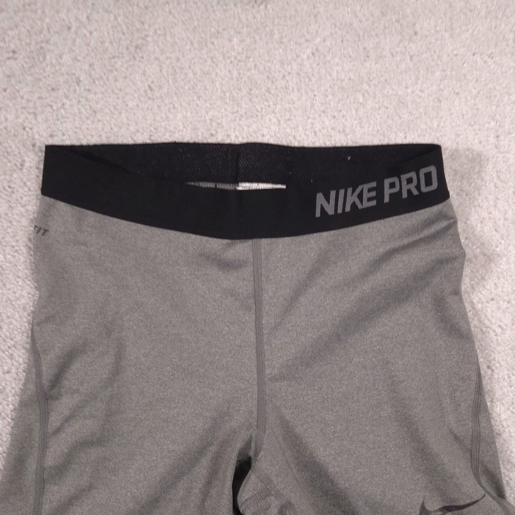 Nike Nike Pro Compression Shorts Womens Medium Gray Dri-FIT Training Running Size 32" / US 10 / IT 46 - 3 Thumbnail