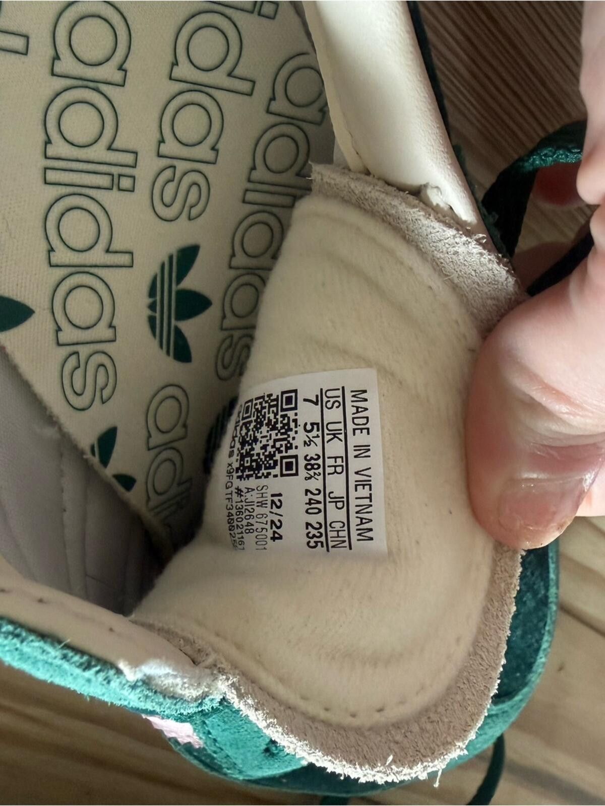 Adidas adidas Teal and Pink Suede Sneakers Size US 7 / IT 37 - 2 Thumbnail