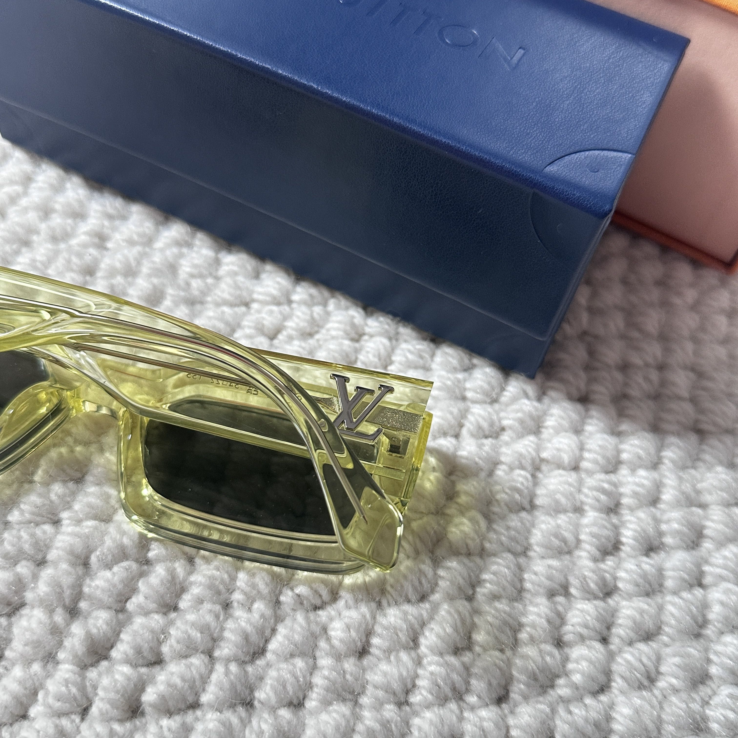Louis Vuitton LV Clash Low Square Sunglasses Size ONE SIZE - 8 Thumbnail