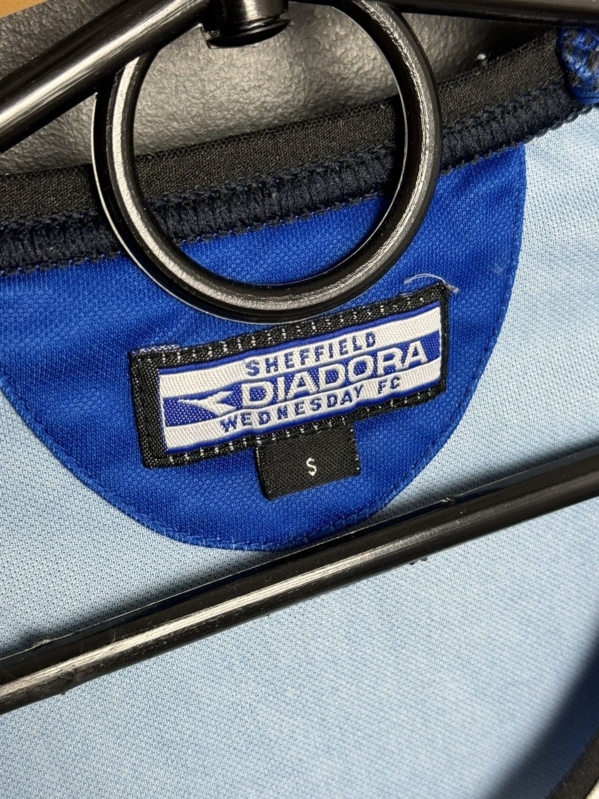 Diadora Sheffield Wednesday 03/05 Home Football Jersey Size US S / EU 44-46 / 1 - 13 Thumbnail
