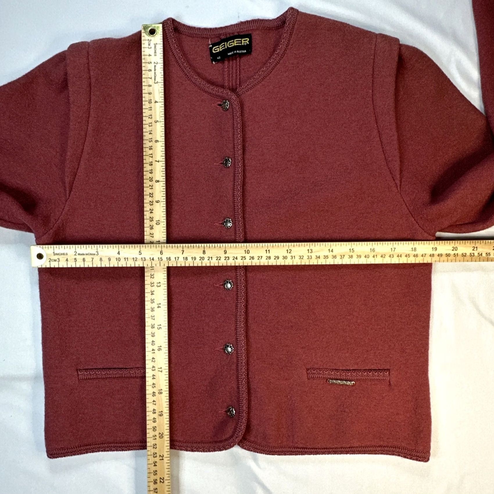 Vintage VINTAGE Geiger Women's Sweater Cardigan 40 Pink Purple 100% Wool Long Sleeve Round Neck Embroidery Buttons Cardigan Wool Regular Fit Size 40 Womens Size S / US 4 / IT 40 - 2 Thumbnail
