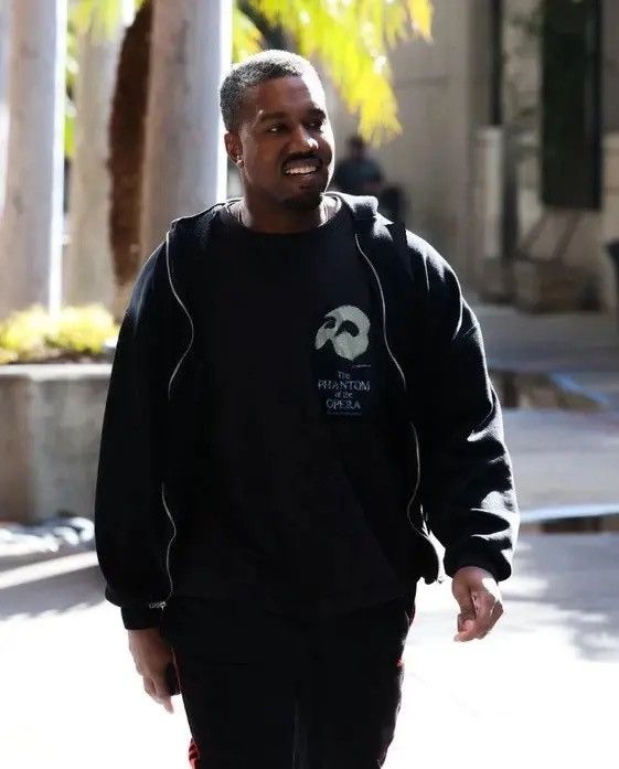 Vintage Kanye West The Phantom of the opera 1980 Size US L / EU 52-54 / 3 - 4 Thumbnail