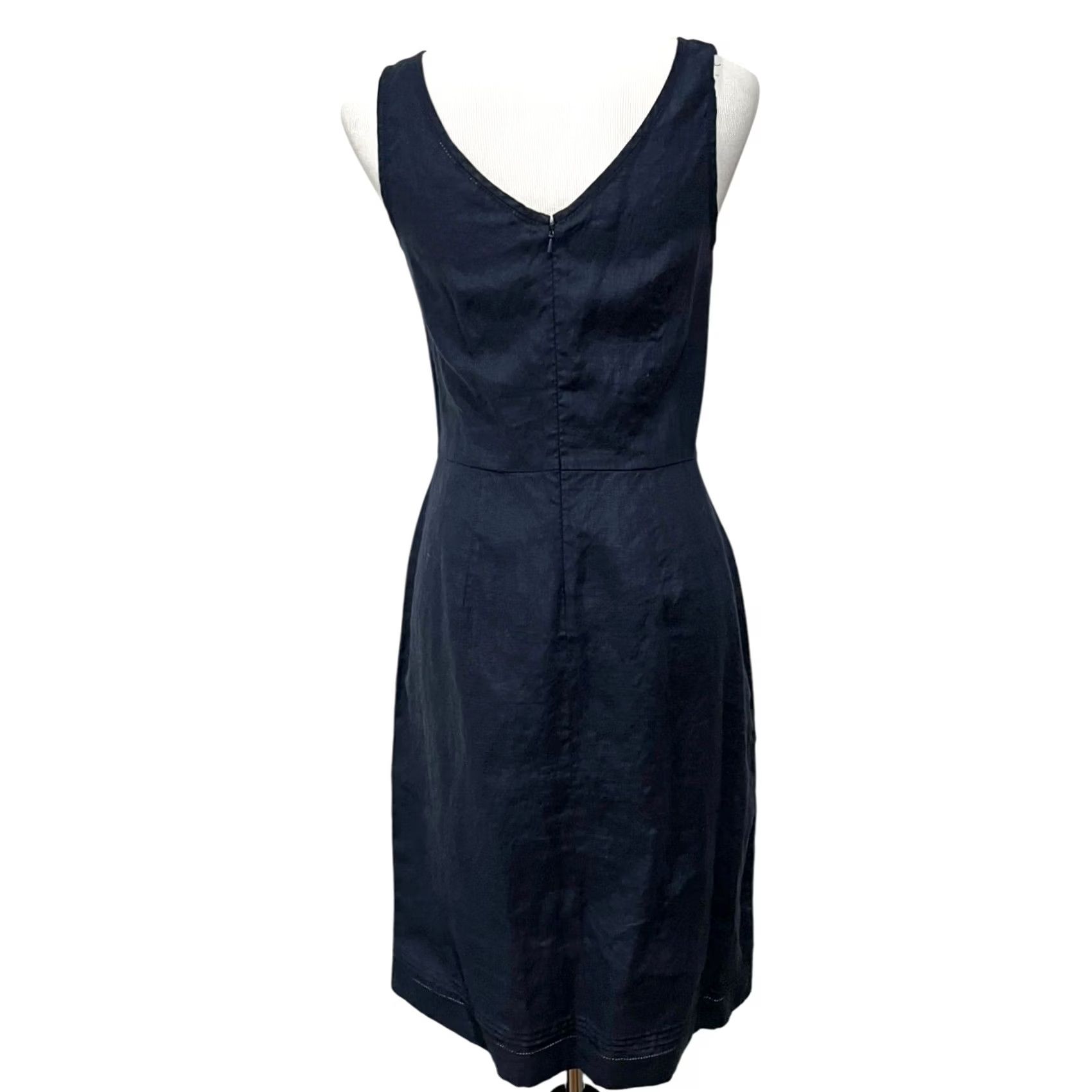 Eddie Bauer Eddie Bauer Linen Dress Navy Blue Sleeveless Knee-Length V-Neck Women’s Sz S Dress Women Sleeveless Navy Blue Linen Knee Length V-Neck S Eddie Bauer Size S / US 4 / IT 40 - 7 Thumbnail