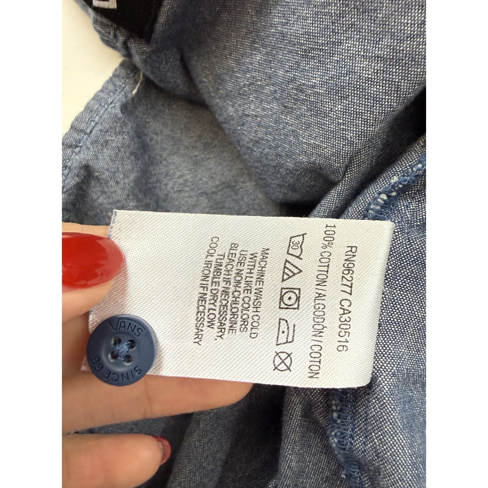 Vans VANS Shirt Mens Medium Blue Gray Chambray Colorblock Long Sleeve Button Front Size US M / EU 48-50 / 2 - 6 Thumbnail