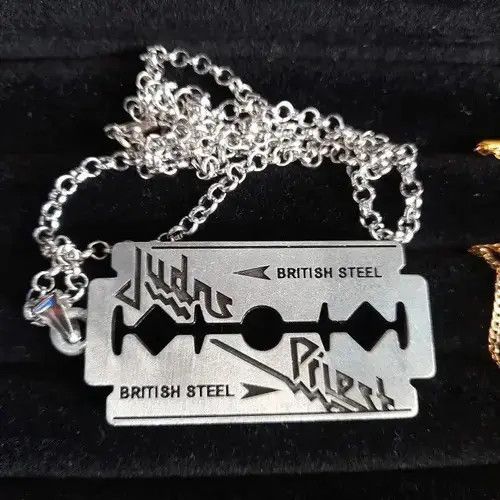 Vintage Judas Priest Blade Razor Shape Pendant Necklace Size ONE SIZE - 3 Thumbnail