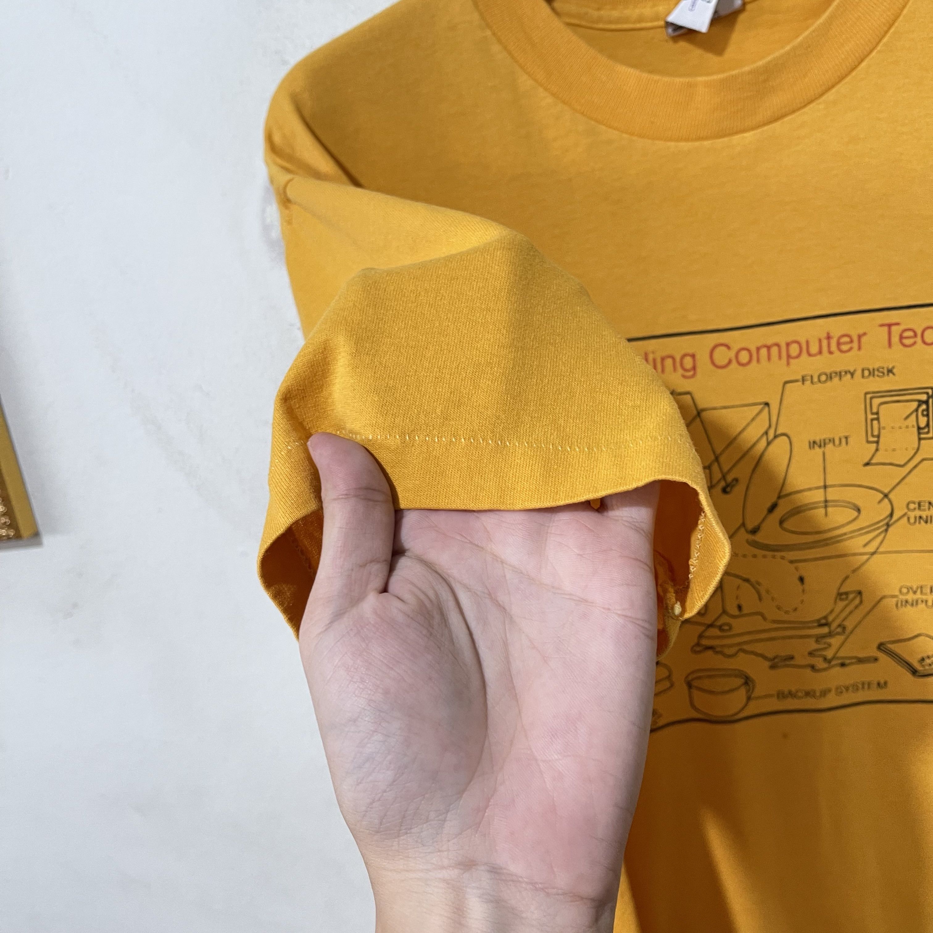 Vintage Vintage 1989 Understanding Computer Technology T-Shirt Size US L / EU 52-54 / 3 - 5 Thumbnail