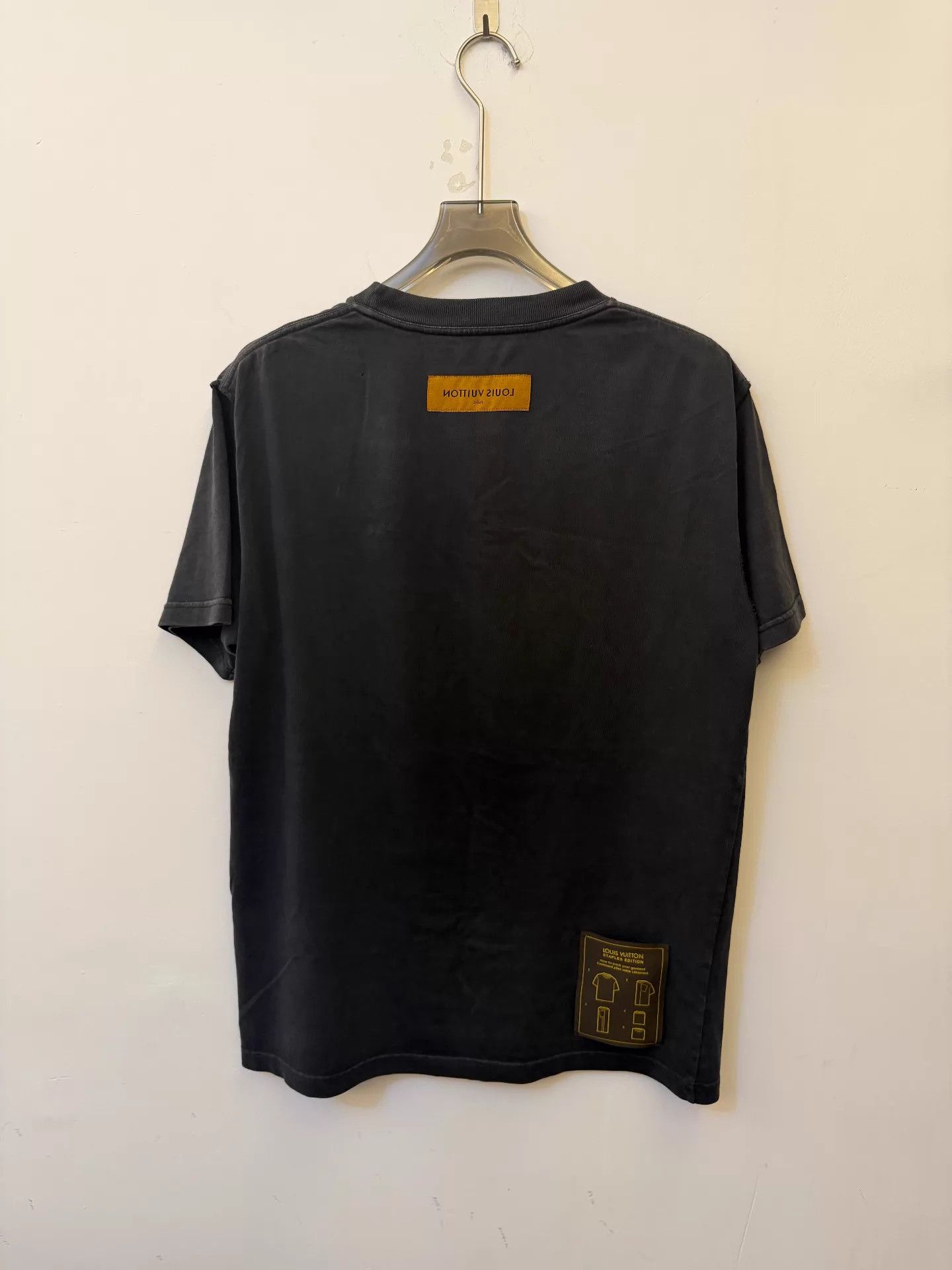 Louis Vuitton LV Classic Patch Logo Short Sleeve T-Shirt Black M Size M / US 6-8 / IT 42-44 - 3 Thumbnail
