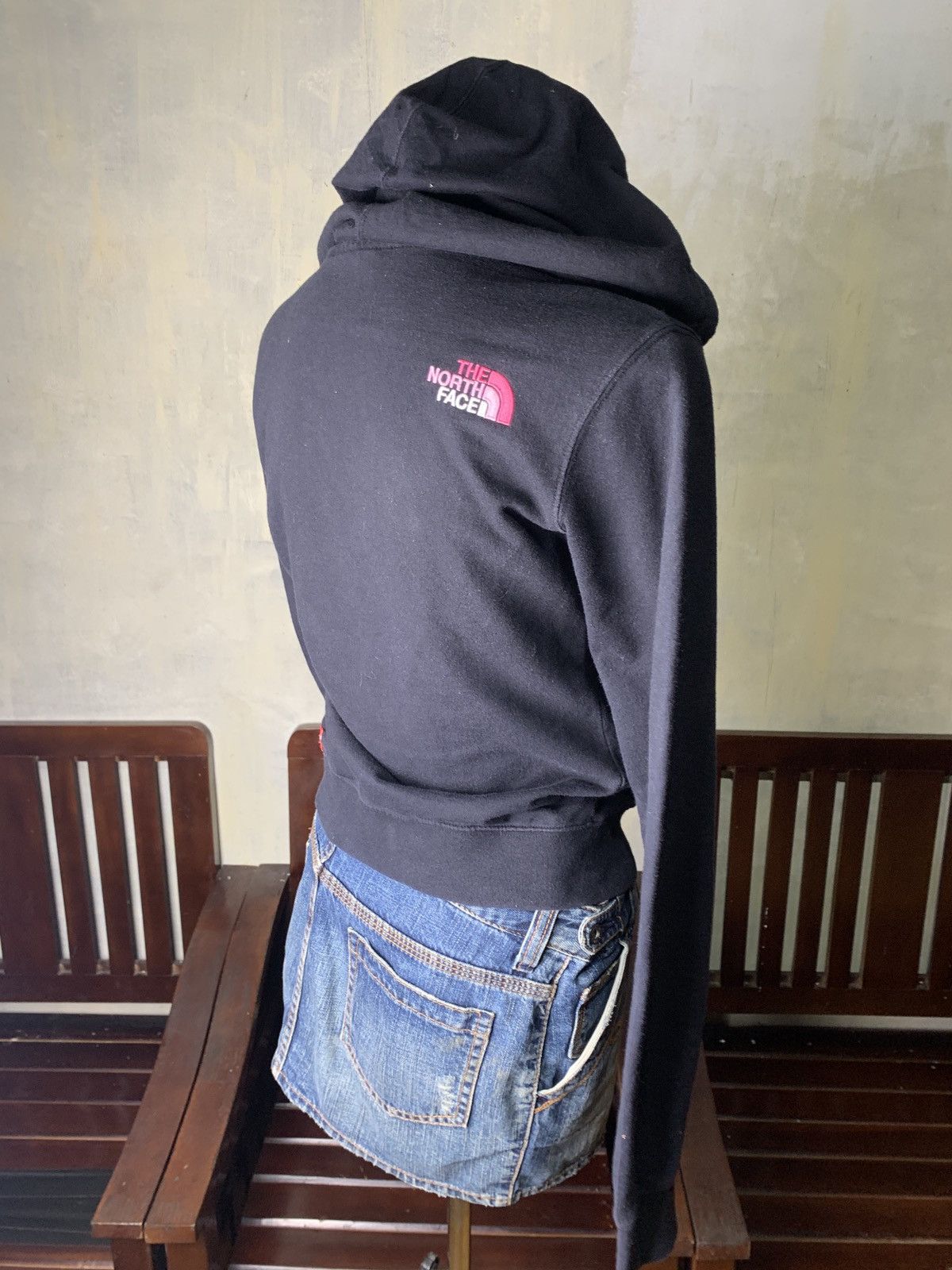 The North Face The North Face Black Embroidered Logo Zip up Womens Hoodie Size XS / US 0-2 / IT 36-38 - 3 Thumbnail
