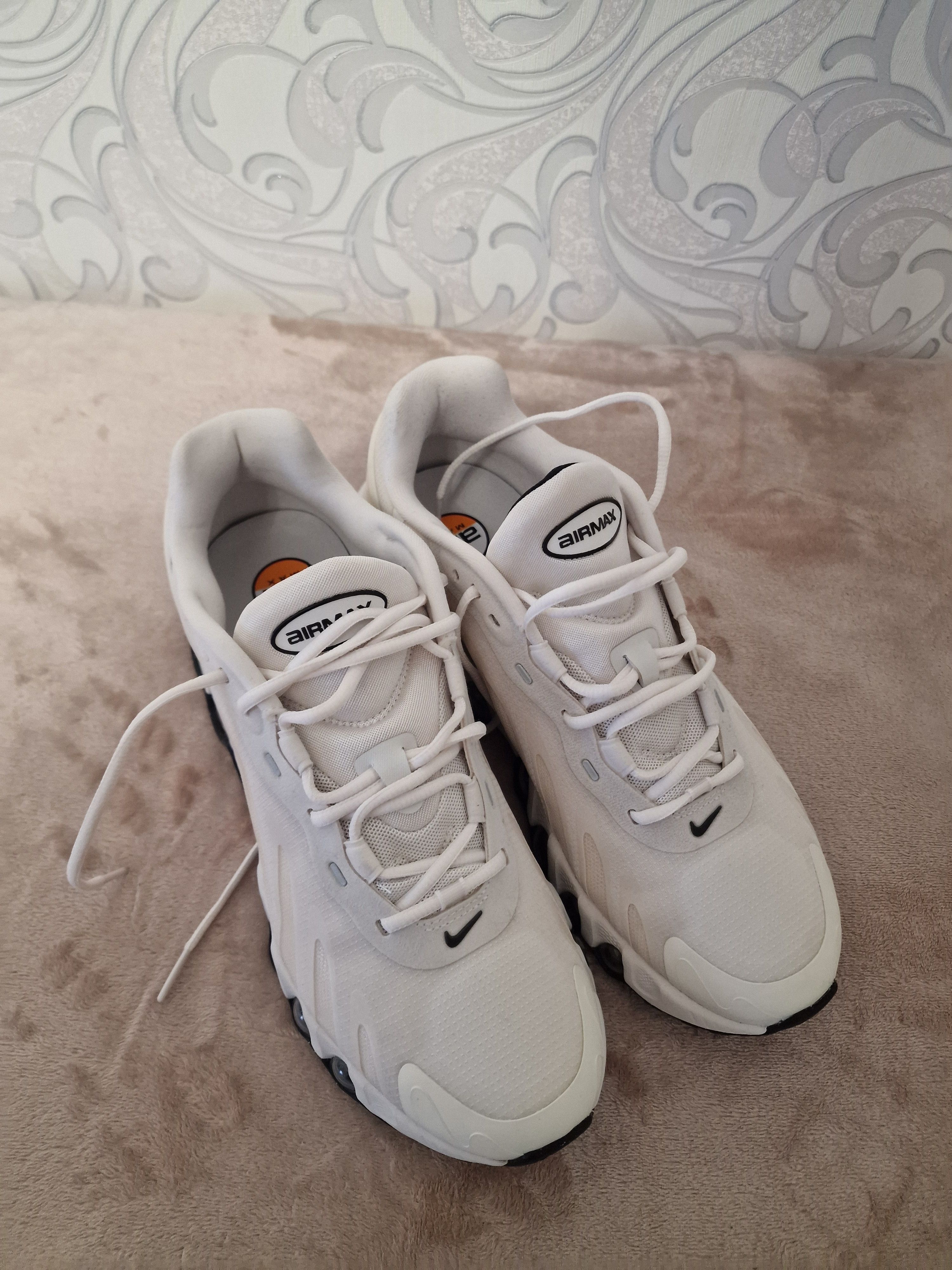Nike Nike AirMax DN8 Size US 11 / EU 44 - 4 Thumbnail