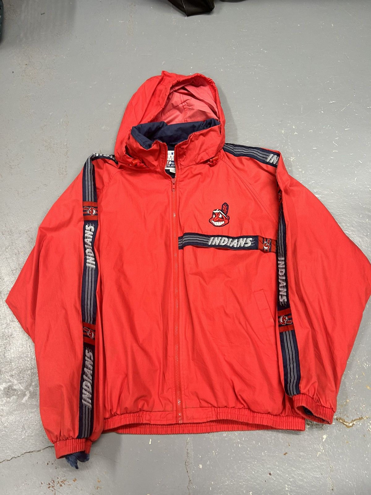 MLB × Vintage Crazy Vintage Cleveland Indians MLB Red Windbreaker Jacket Size US XL / EU 56 / 4 - 1 Thumbnail