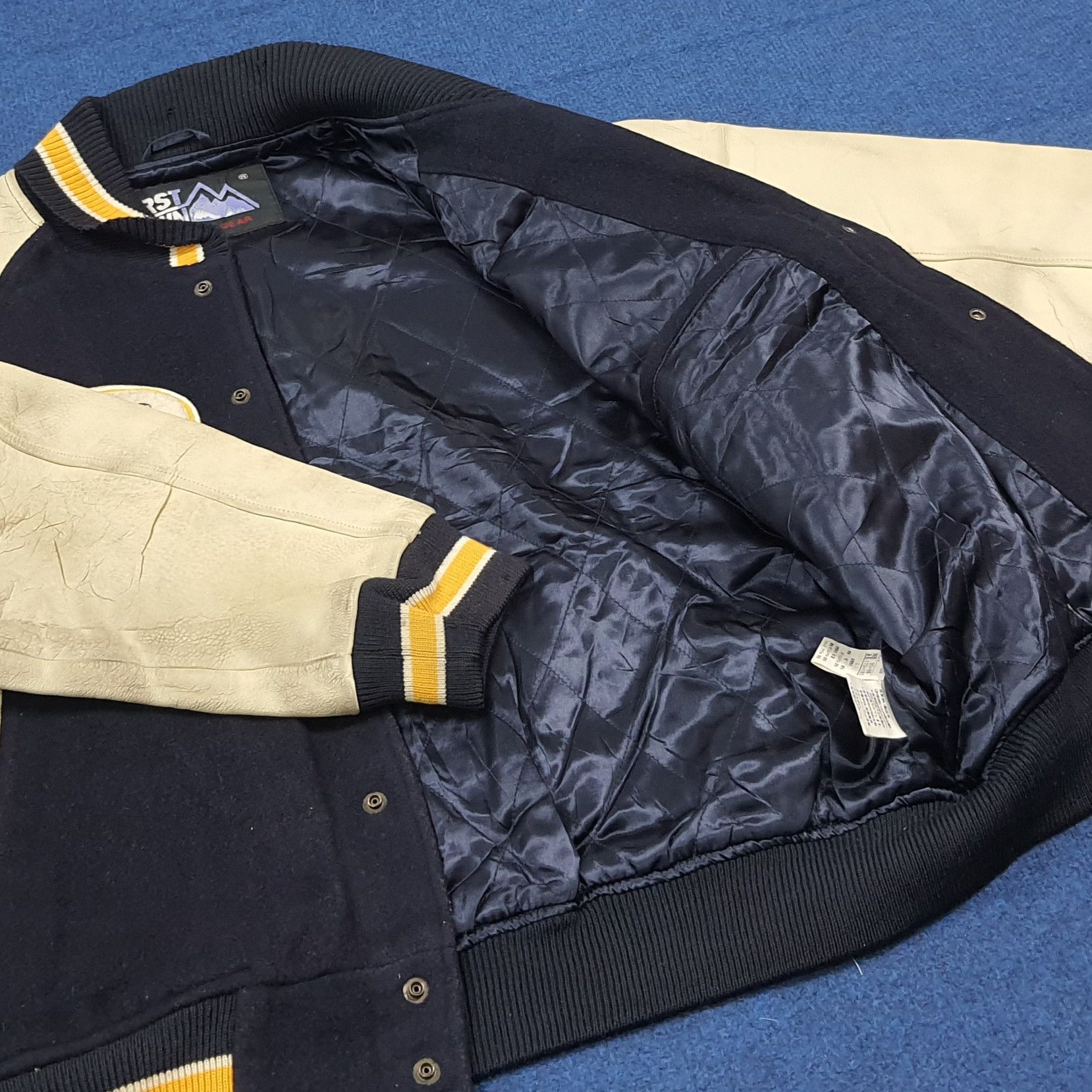 Vintage Vintage First Down Exploration USA Letterman Jacket C291N34 Size US L / EU 52-54 / 3 - 12 Thumbnail
