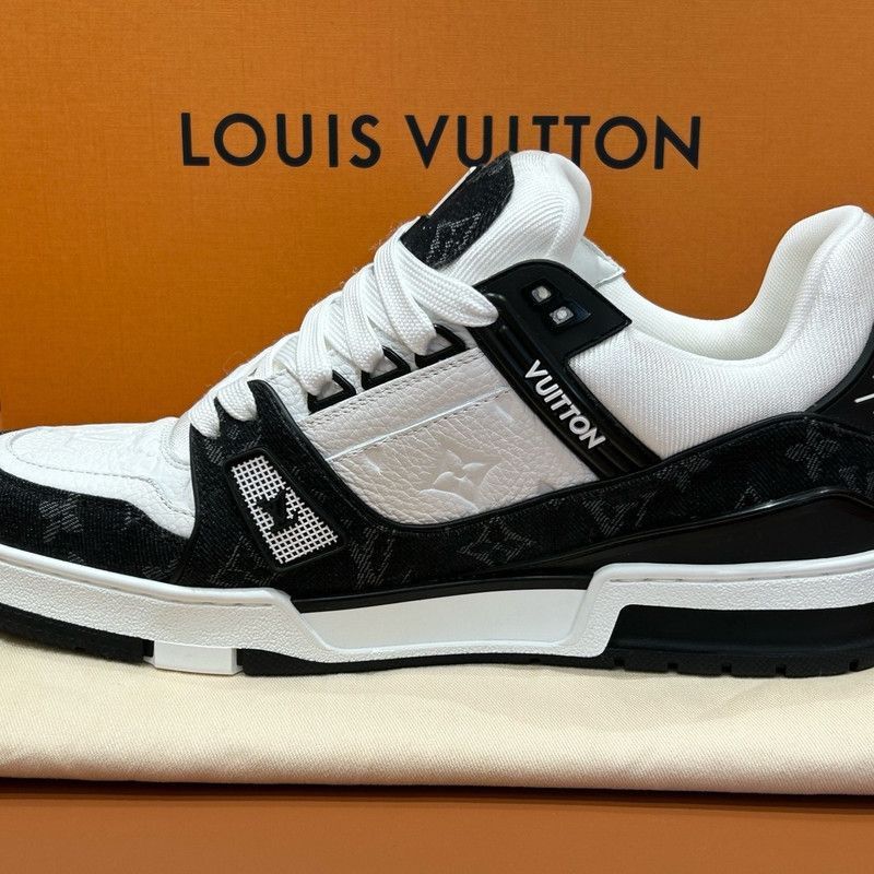 Louis Vuitton Louis Vuitton Trainer Panda Print Stylish Low-Top Sneakers Size US 9 / EU 42 - 8 Thumbnail