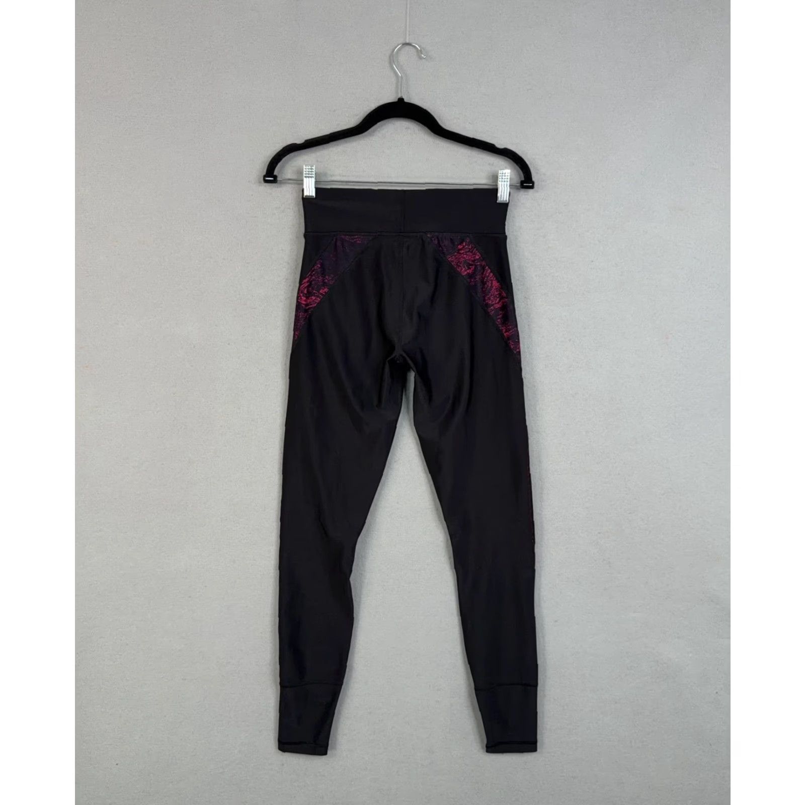 Puma PUMA Leggings Womens Small Black Explosive Tight High Rise Ankle Yoga Running Size 28" / US 6 / IT 42 - 7 Thumbnail