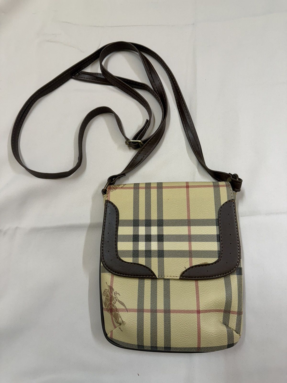 Burberry Burberrys Vintage Crossbody Bag Size ONE SIZE - 1 Thumbnail