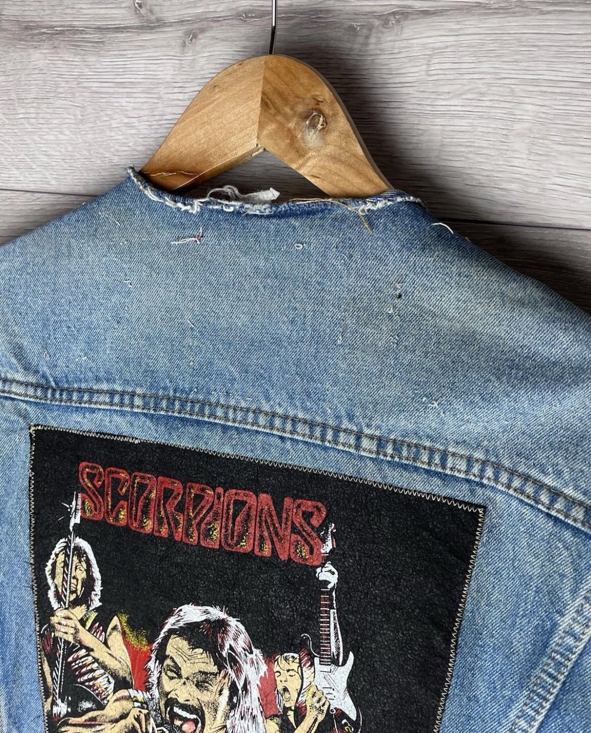 Hard Rock Cafe Men's Denim Vest rock style size L music Scorpions USA 🇺🇸 Size US L / EU 52-54 / 3 - 10 Thumbnail