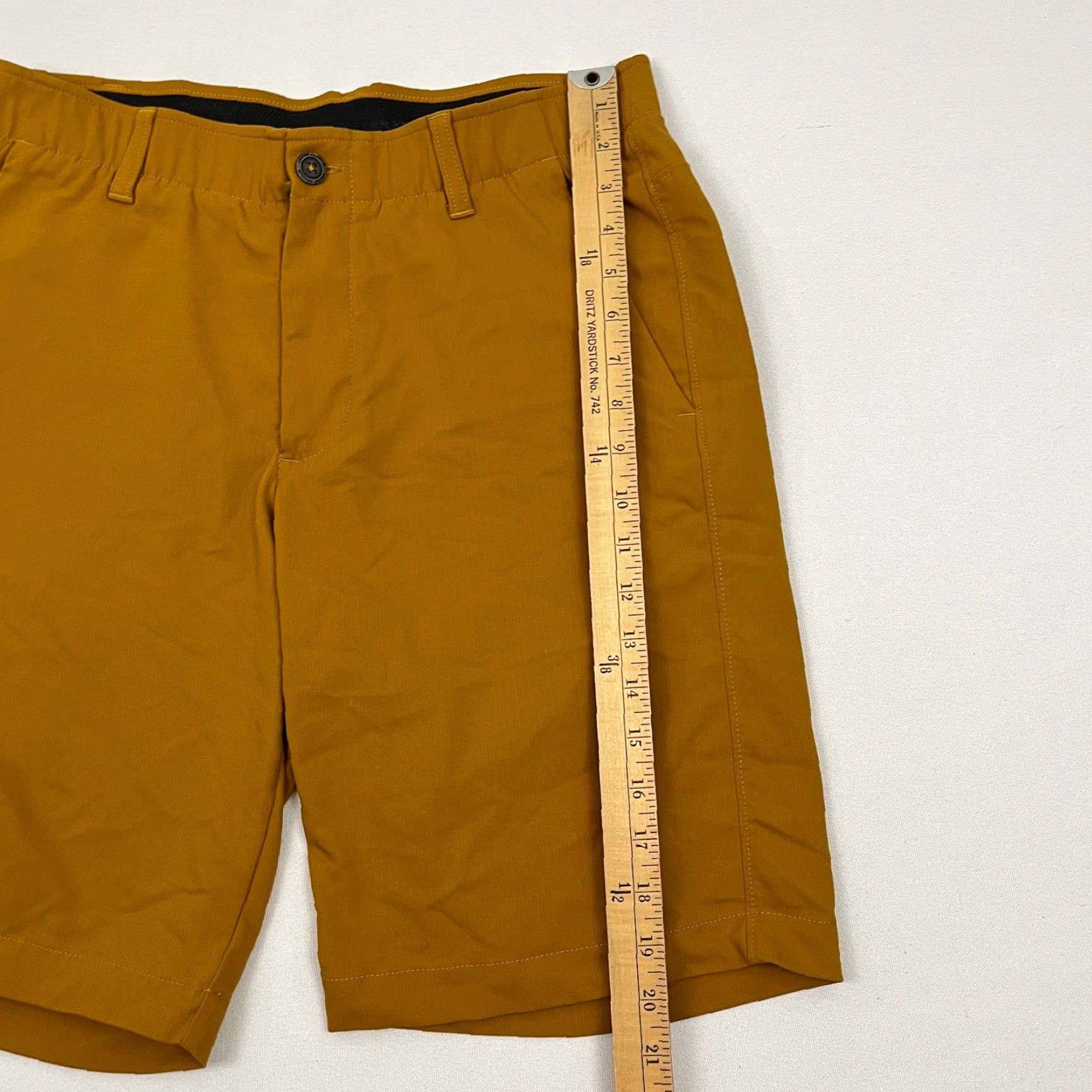 Under Armour Under Armour Matchplay Shorts Men 32 x 10" Yellow Chino Stretch Breathable Pockets Zip Front Flat Front Regular Fit Size US 32 / EU 48 - 6 Thumbnail
