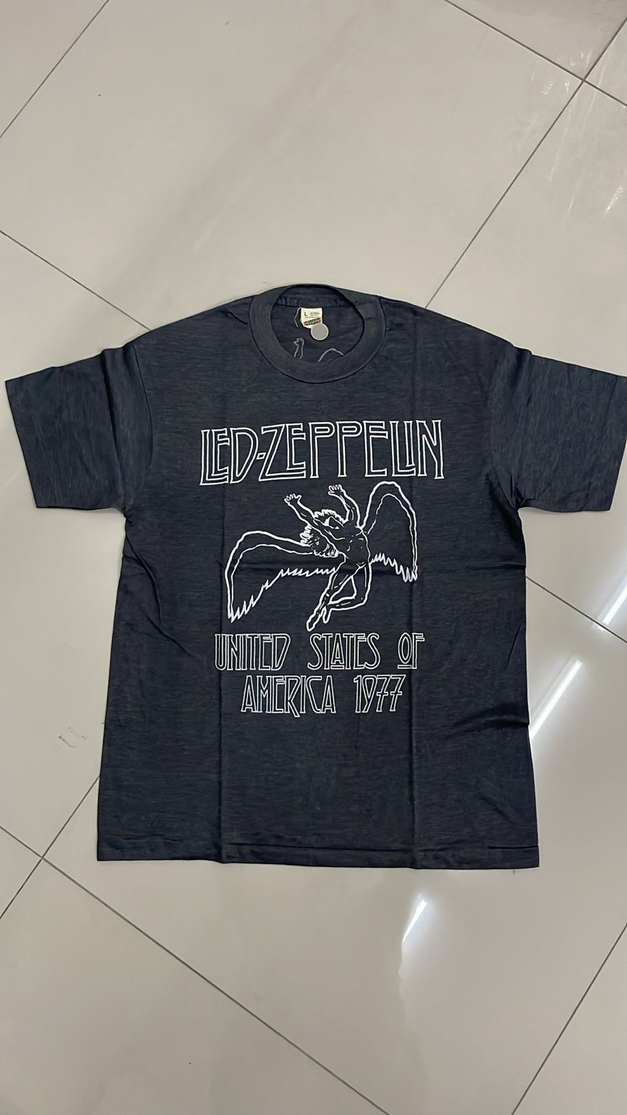 Band Tees Vintage Led Zeppelin North american tour 1977 70s tee Size US L / EU 52-54 / 3 - 1 Thumbnail