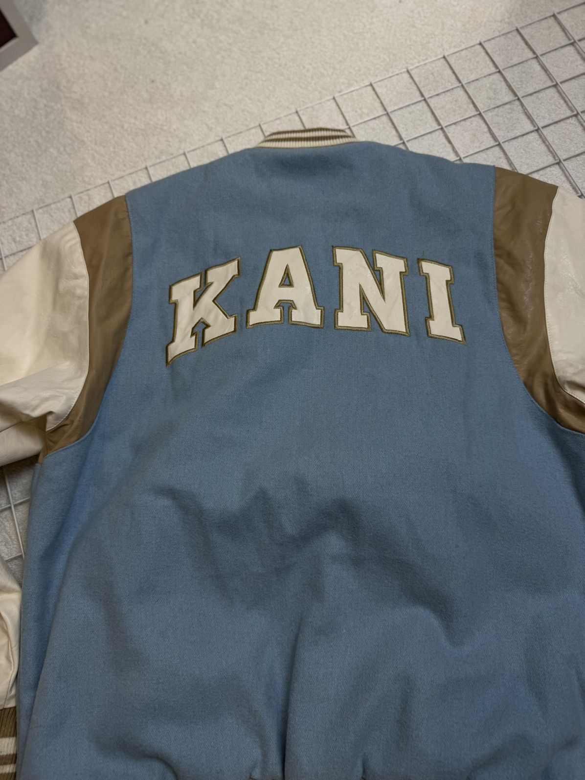 Karl Kani Karl Kani big logo leather bomber beige Size US L / EU 52-54 / 3 - 11 Thumbnail