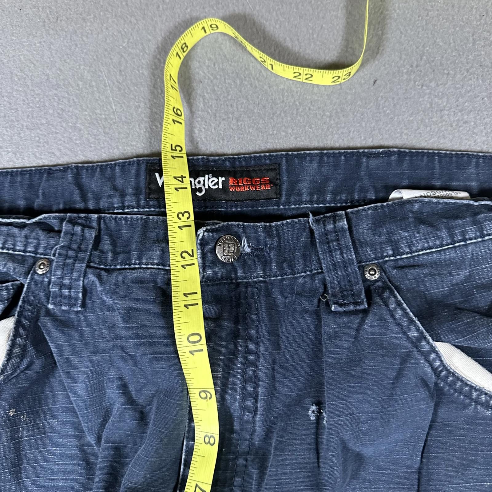 Wrangler Vintage Wrangler Men Cargo Pants 38 faded navy thrashed Size US 38 / EU 54 - 6 Thumbnail