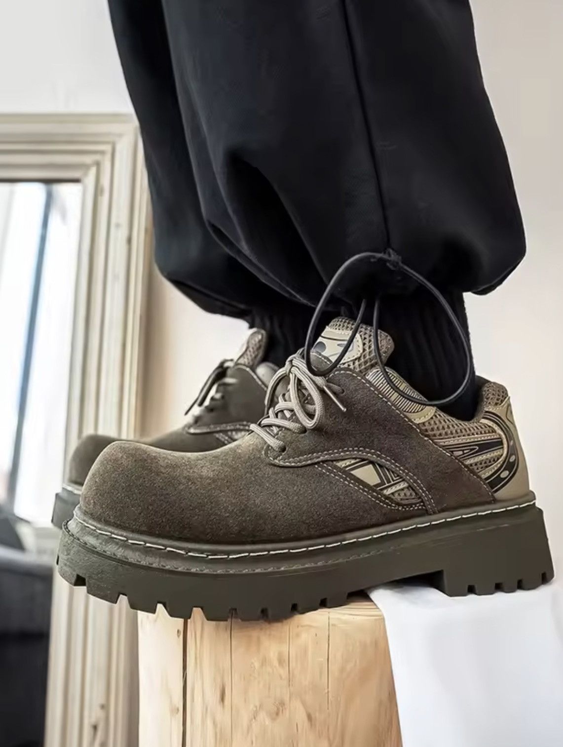 Japanese Brand Chunky Lug-Sole Low-Top Sneakers - PU Leather Size US 6.5 / EU 39-40 - 4 Thumbnail