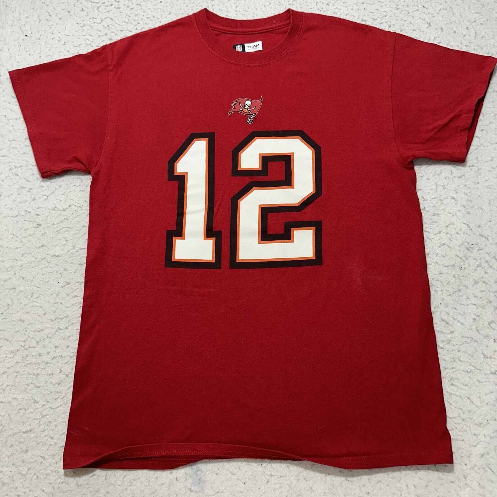 NFL NFL Tampa Bay Buccaneers Medium Tom Brady Graphic TShirt #12 Size US M / EU 48-50 / 2 - 1 Thumbnail