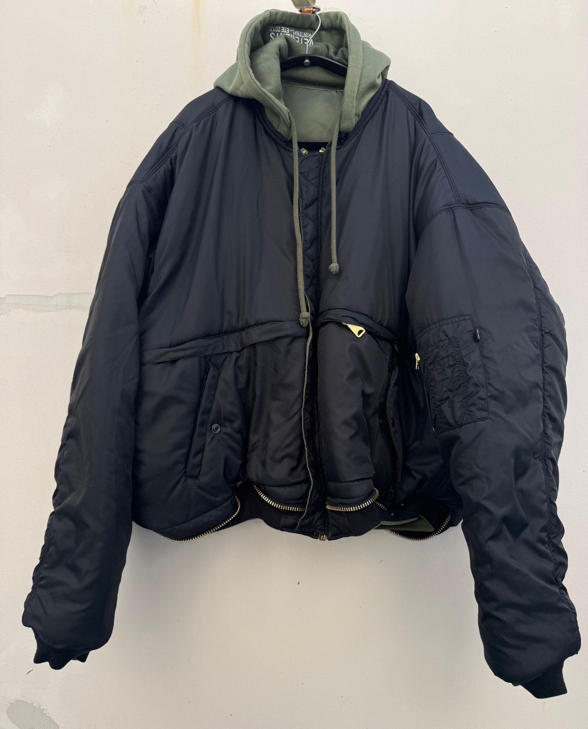 Alpha Industries × Vetements Vetements fw16 Demna Reversible Bomber MA-1 2017 Size US S / EU 44-46 / 1 - 4 Thumbnail