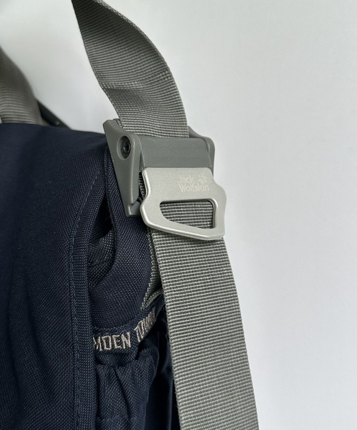 Jack Wolfskin Jack Wolfskin Camden Town Messenger Bag Navy Blue Crossbody Size ONE SIZE - 9 Thumbnail