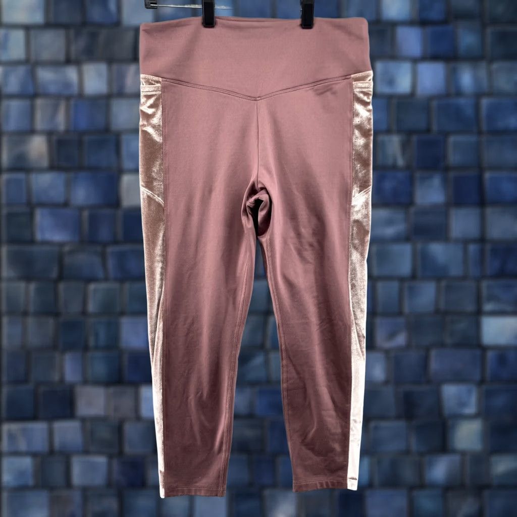 Victoria's Secret Victoria's Secret PINK Cozy Leggings Women's Size L Multicolor Athletic Ankle Pants Girls Mens Womens? Size 36" / US 14 / IT 50 - 1 Thumbnail