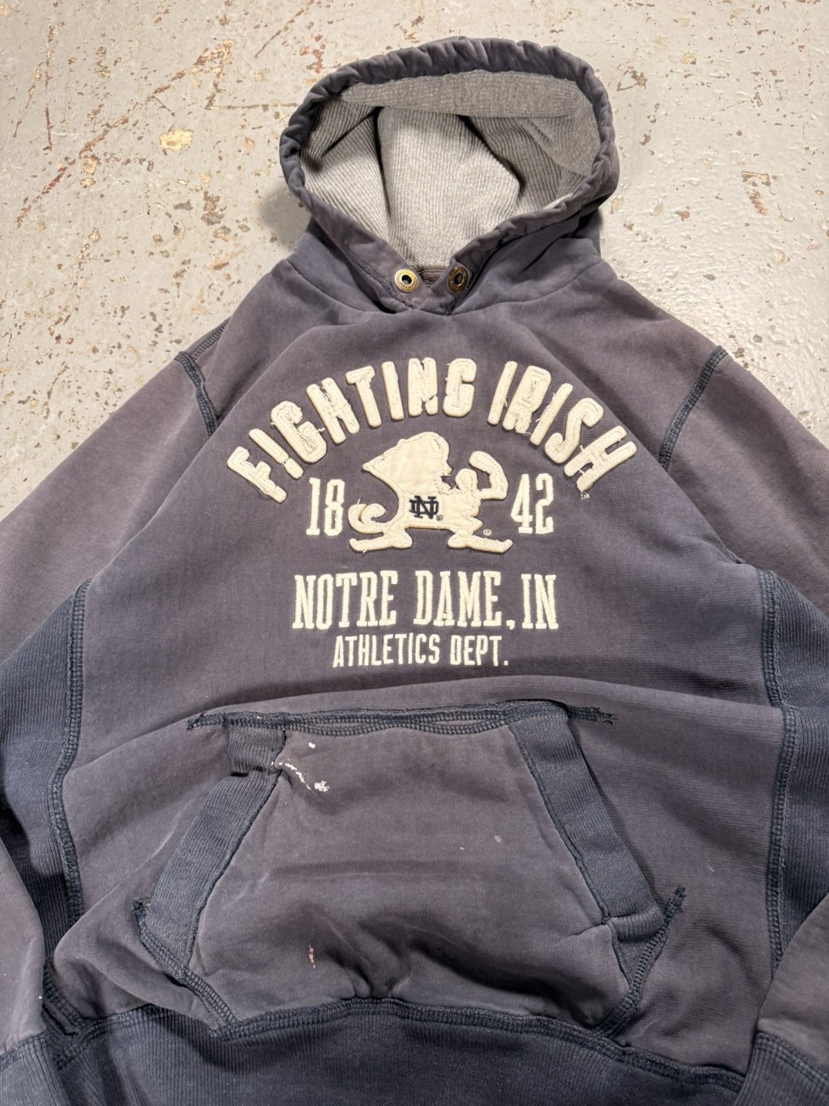 Other Vintage Distressed Sun Faded Notre Dame College Hoodie Size US M / EU 48-50 / 2 - 5 Thumbnail