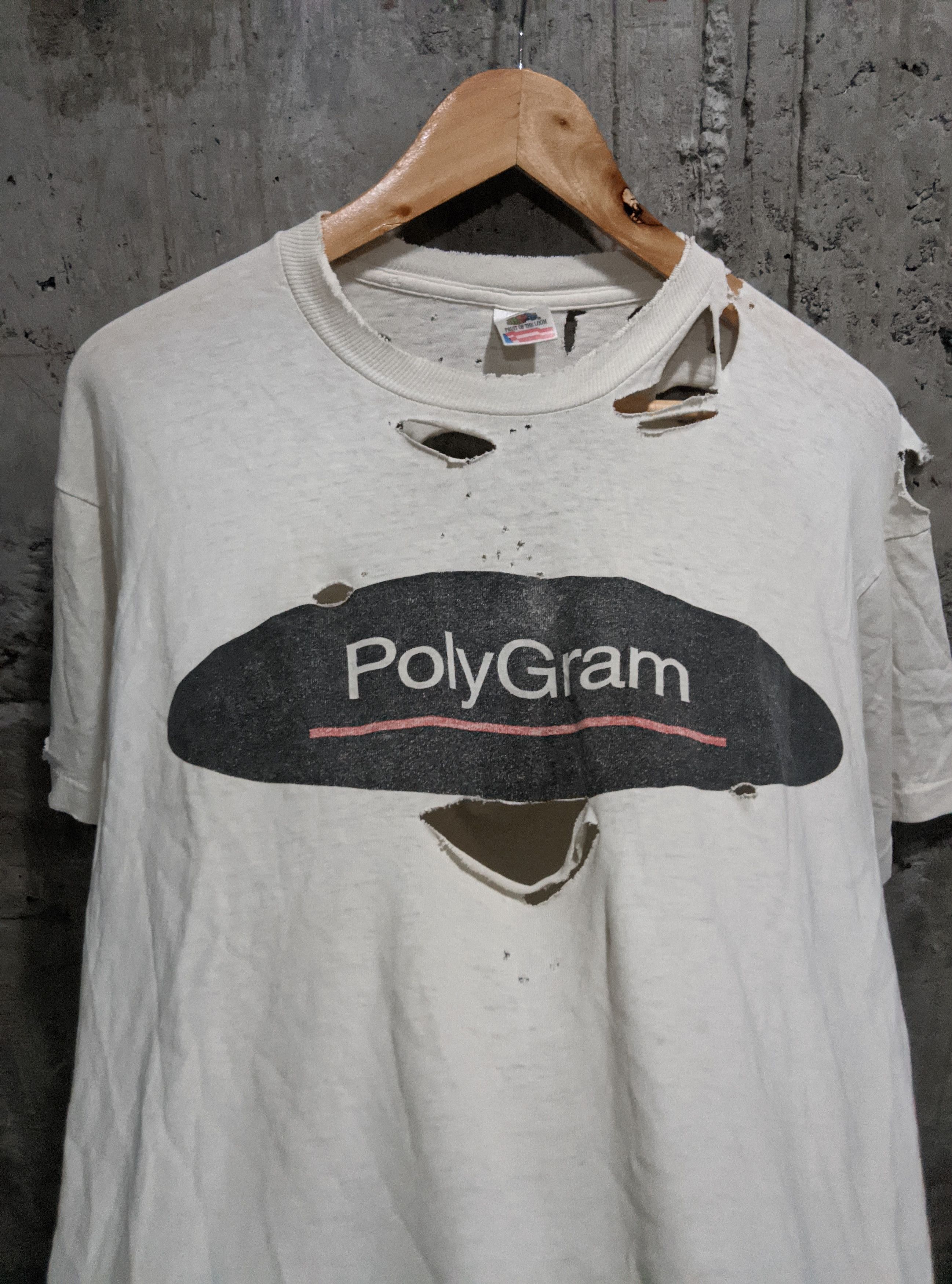 Vintage Vintage 90s polygram thrashed distressed erd Size US L / EU 52-54 / 3 - 2 Thumbnail