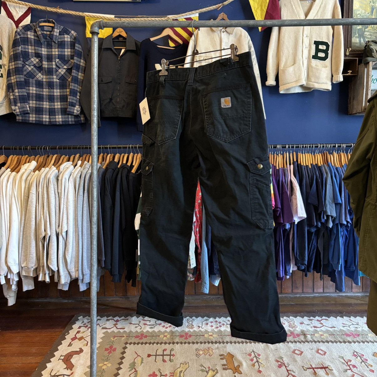 Carhartt × Vintage Vintage 00s Carhartt Distressed Black Canvas Cargo Pants Size US 34 / EU 50 - 4 Thumbnail