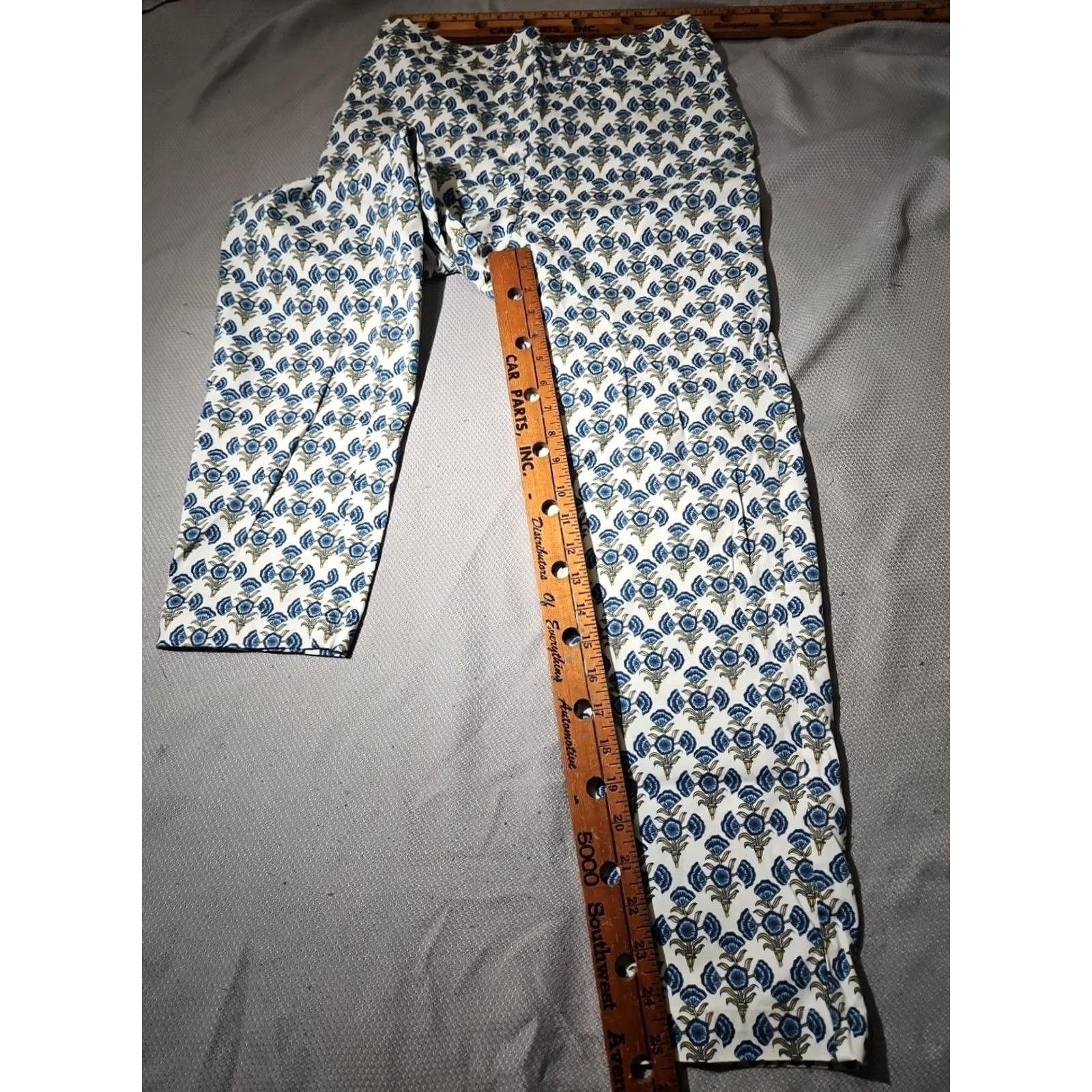 Boden Boden Pants Womens Sz 8 White Blue Floral Pull On Elastic Waist Allover Print Cropped Regular Inseam 25.5 in Buttons Not Applicable Size 30" / US 8 / IT 44 - 7 Thumbnail