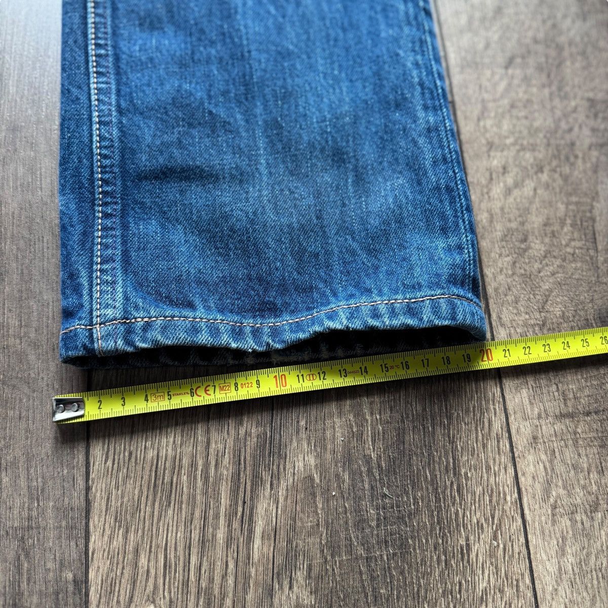 Levi's INSANE 1 of 1 Red Tab Levi’s engineered jeans buckleback y2k Size US 31 - 19 Thumbnail