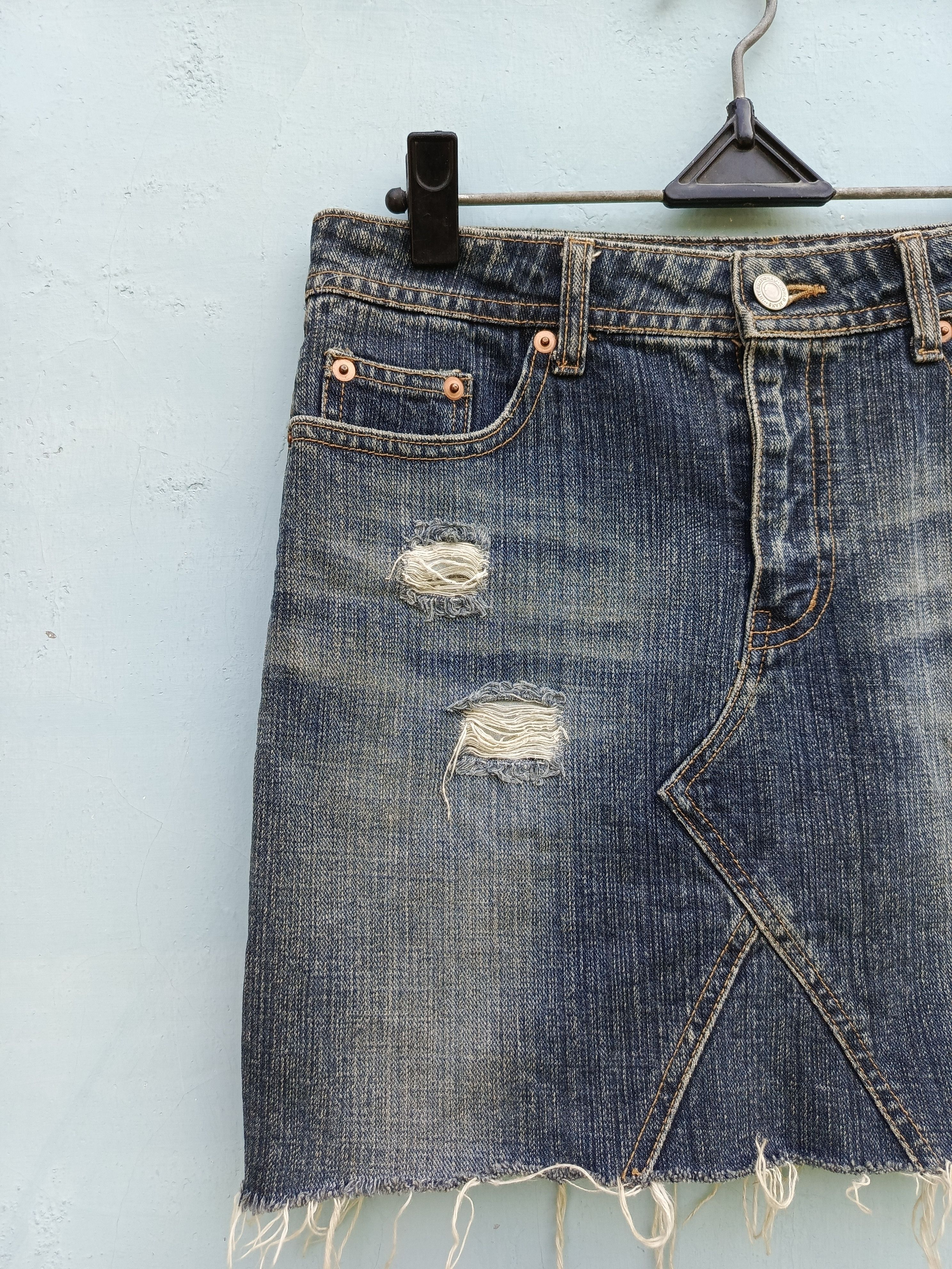 Japanese Brand A.L.C.X Distressed denim skirt Size 29" - 2 Thumbnail
