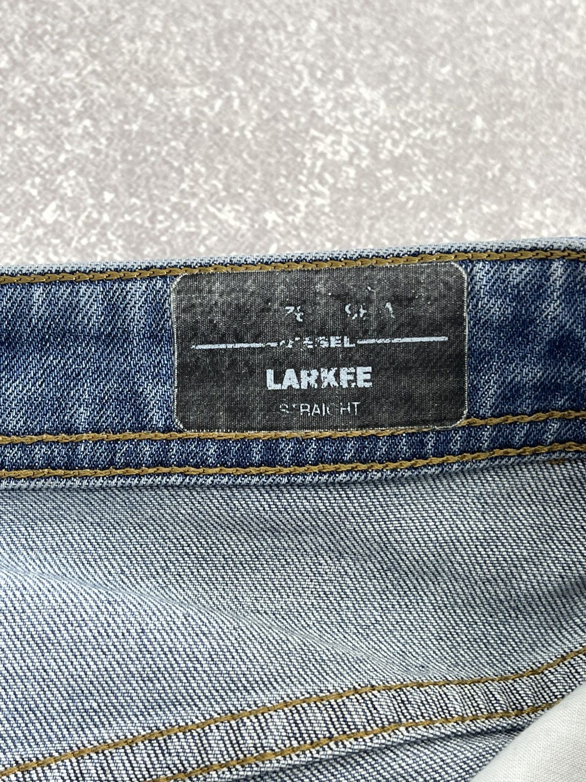 Diesel Diesel Larkee Straight Fit y2k Low Rise Leather Patch Jeans Size US 33 - 14 Thumbnail